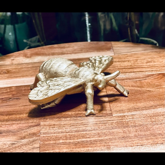 Target Gold Resin Bumble Bee Garden Figure Tiered Tray Decor - Picture 3 of 9